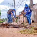 Prefeitura realiza mais um mutirão de limpeza nos bairros da Baixada atingidos por enxurrada