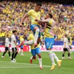 Com gol de Martinelli nos acréscimos, Brasil avança para as oitavas após virada sobre o Japão